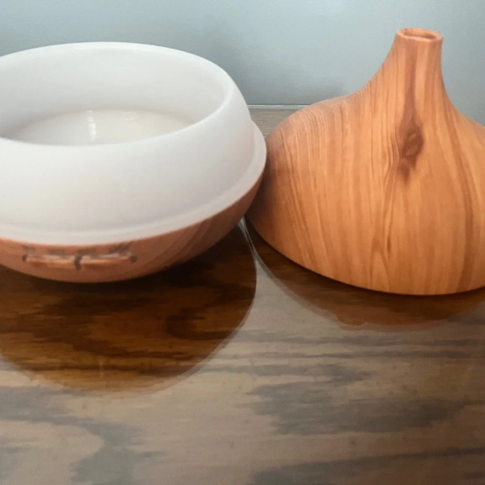 Teardrop Wooden Diffuser with 2 Essential Oils